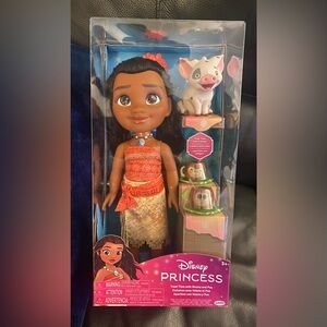 Disney Moana Doll + Accessories